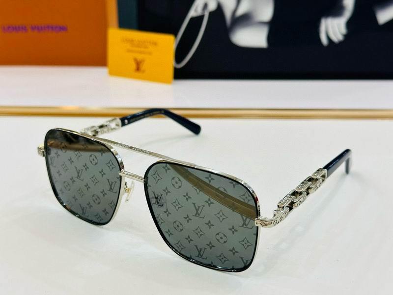 LV Sunglasses 925